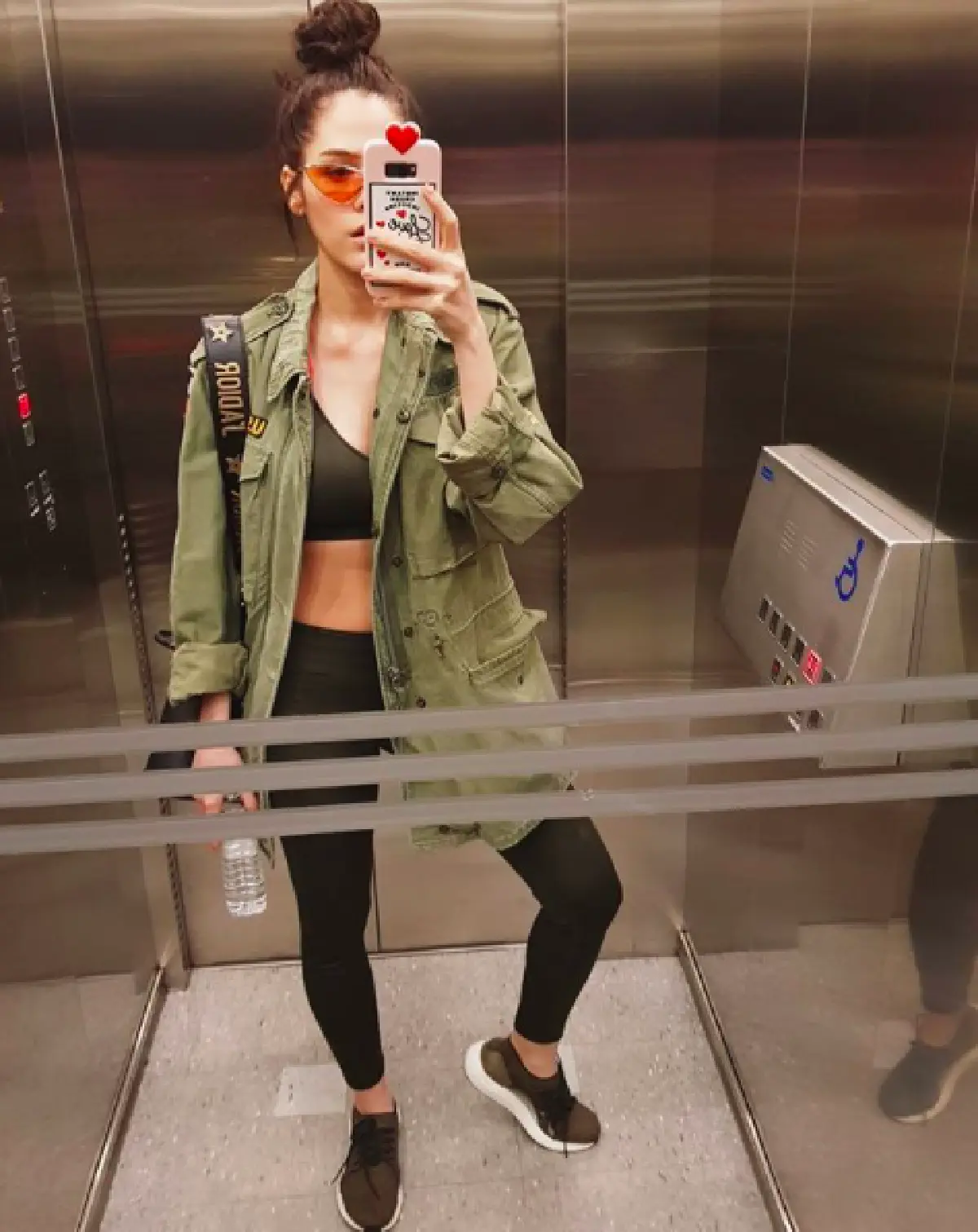 กลับมาทวงบัลลังก์! “ชมพู่” ฟิตหุ่นเป๊ะ หลังคลอดลูกได้แค่ 2 เดือน