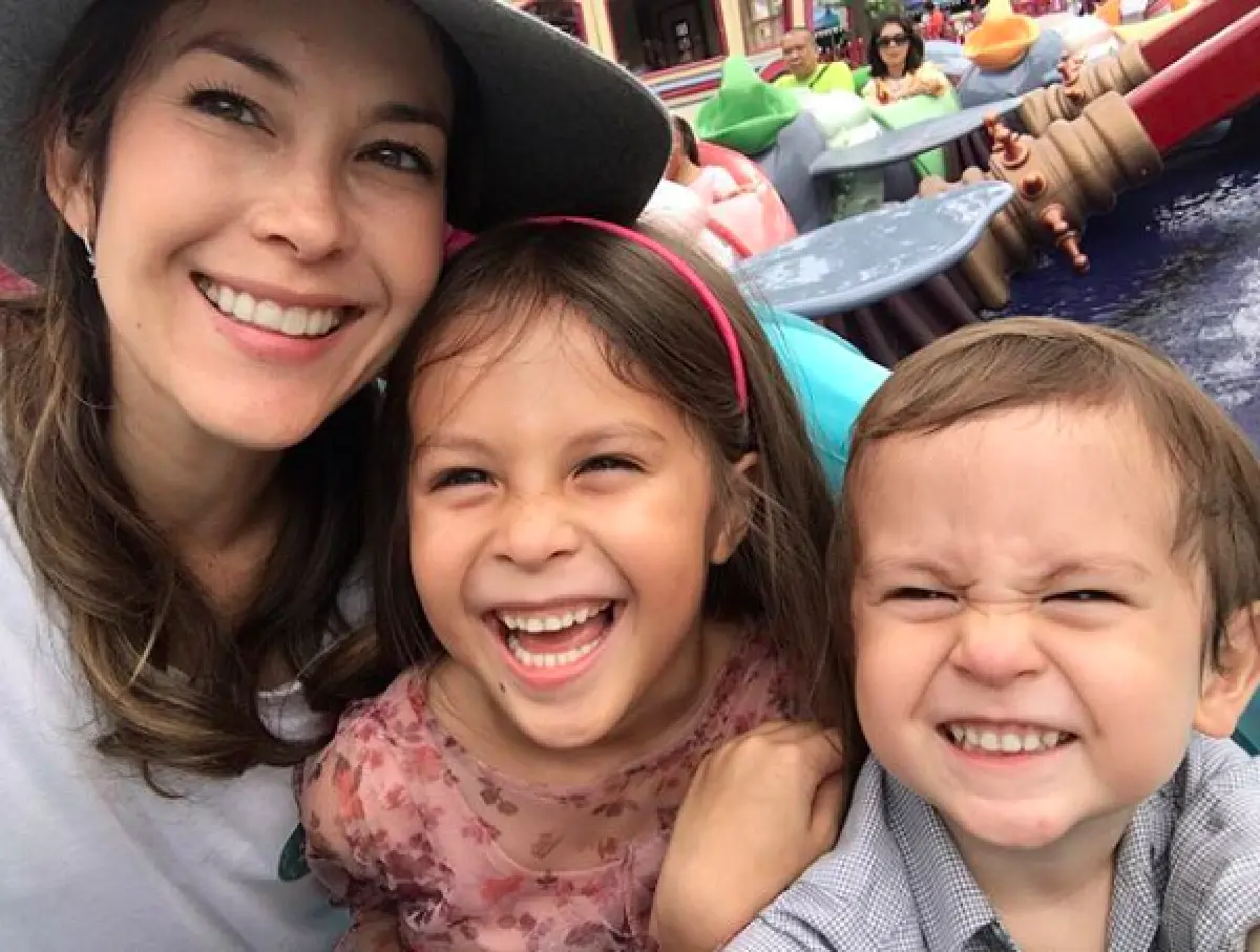 รวมเหล่าคนบันเทิงไทย..แพ้ใจชาวต่างชาติ