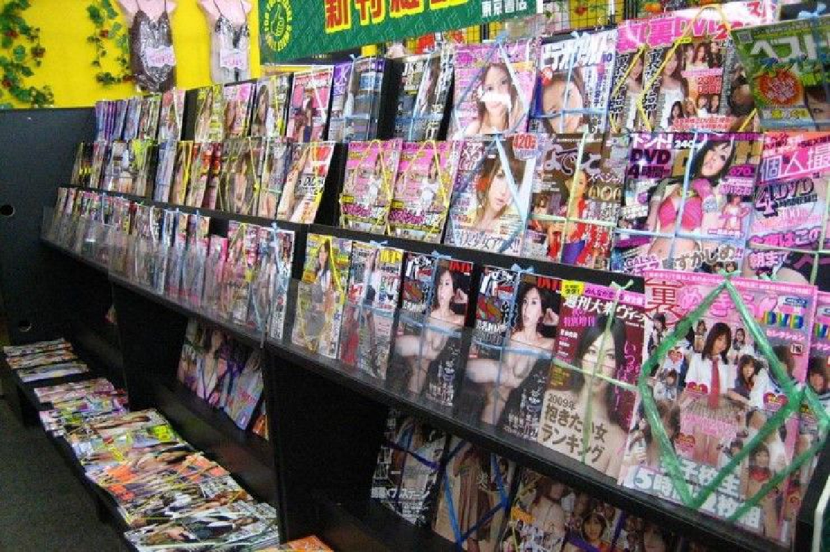 ค้าปลีกญี่ปุ่นเจ้าใหญ่เตรียมหยุดขายหนังสือโป๊ ค้าปลีกญี่ปุ่นเจ้าใหญ่เตรียมหยุดขายหนังสือโป๊
