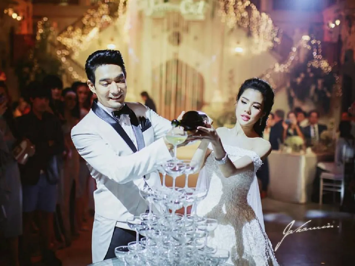 15 ภาพหวาน โอ๊ต-จีน่า ฉลองวิวาห์พร้อมหน้าพ่อแม่ลูกสุดอบอุ่น