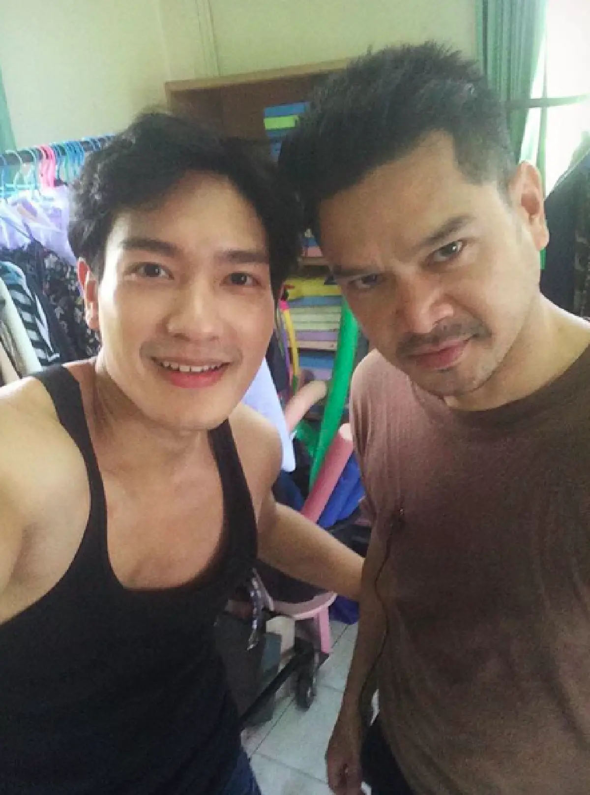 ส่องภาพเบื้องหลัง 7 นักแสดงหนุ่มจากละครที่ทุกคนรอคอย “ล่า”