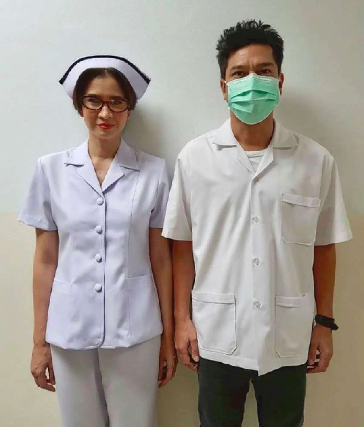 ส่องภาพเบื้องหลัง 7 นักแสดงหนุ่มจากละครที่ทุกคนรอคอย “ล่า”