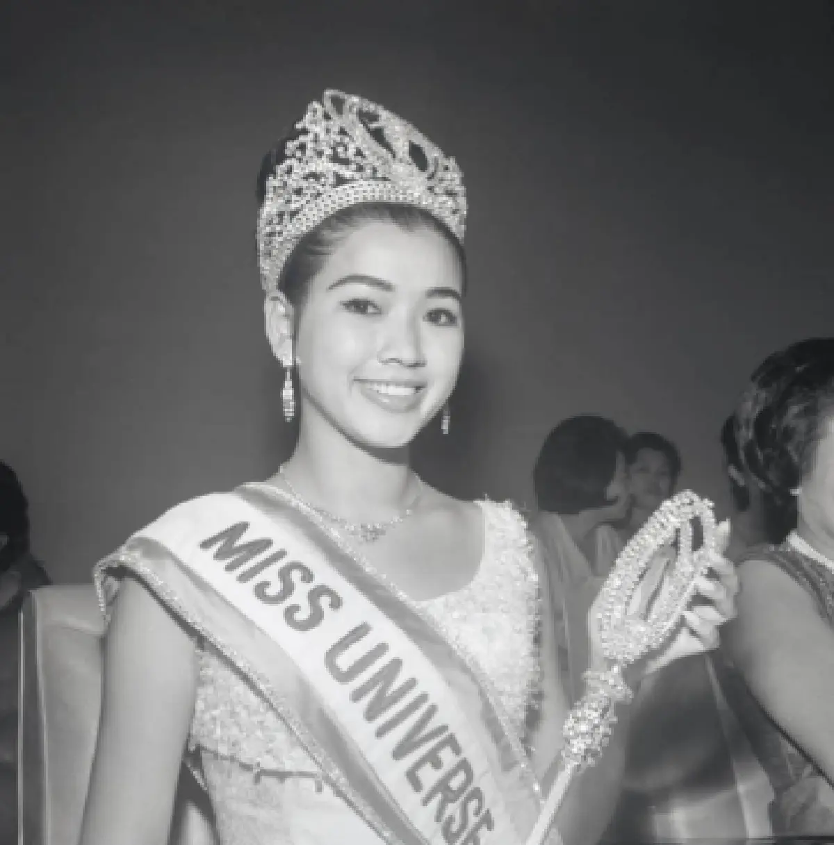 สวยอมตะ!! “อาภัสรา หงสกุล” กับภาพปัจจุบันในวัย 70 ปี