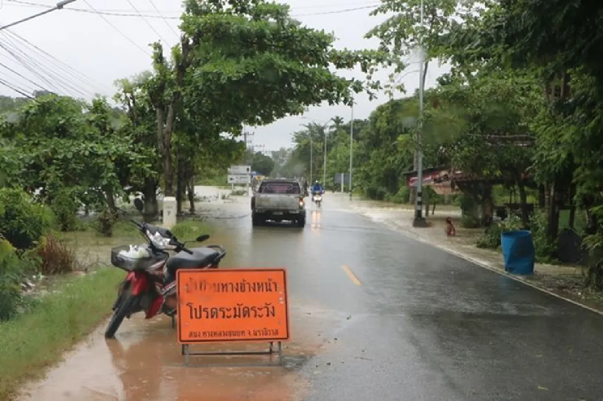 นราธิวาสอ่วม!เจอน้ำท่วมทั้งจังหวัดโรงเรียนปิด11แห่ง