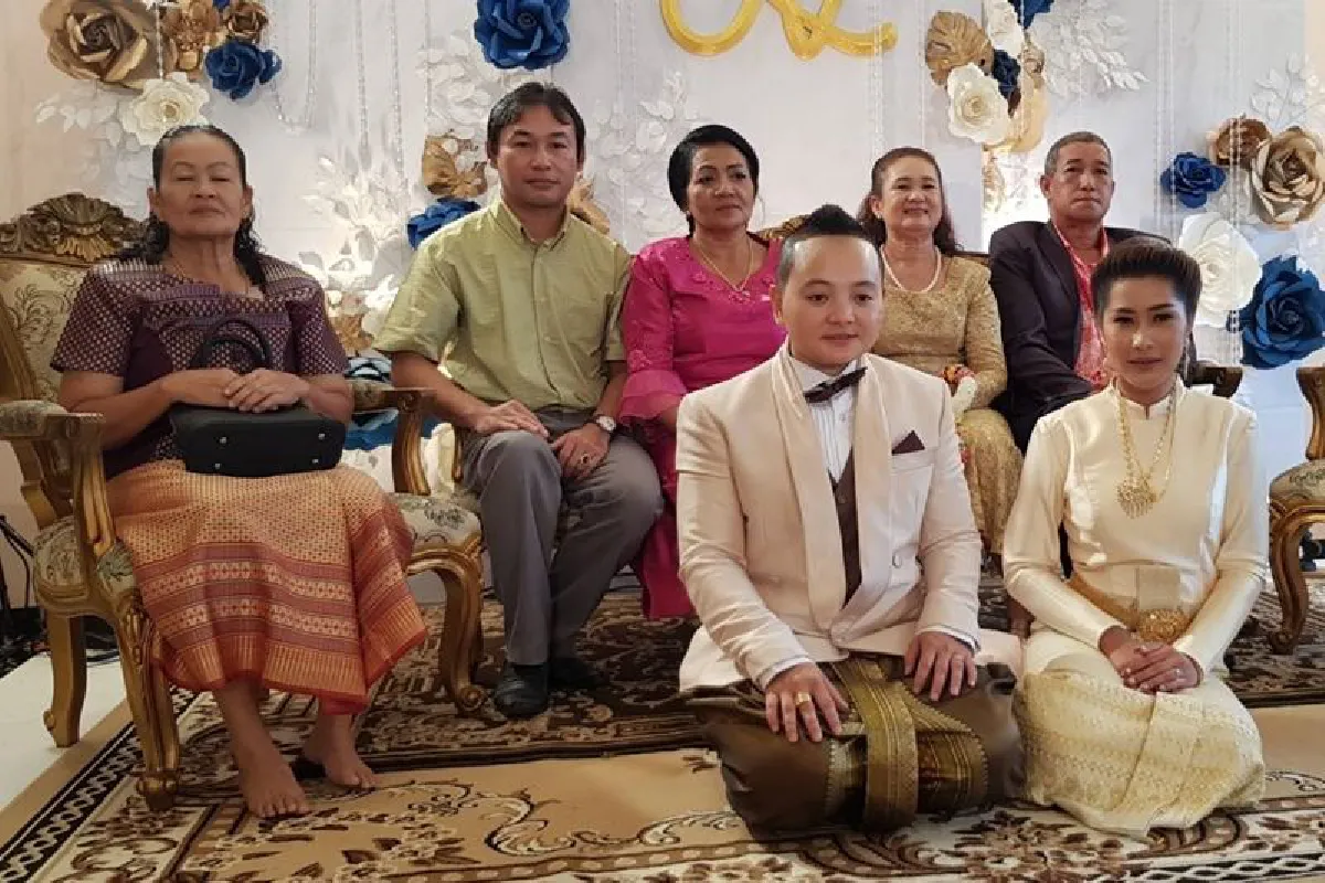 "รักแท้"ทอมหล่อหอบสินสอดกว่าล้านบาทแต่งดี้สวย