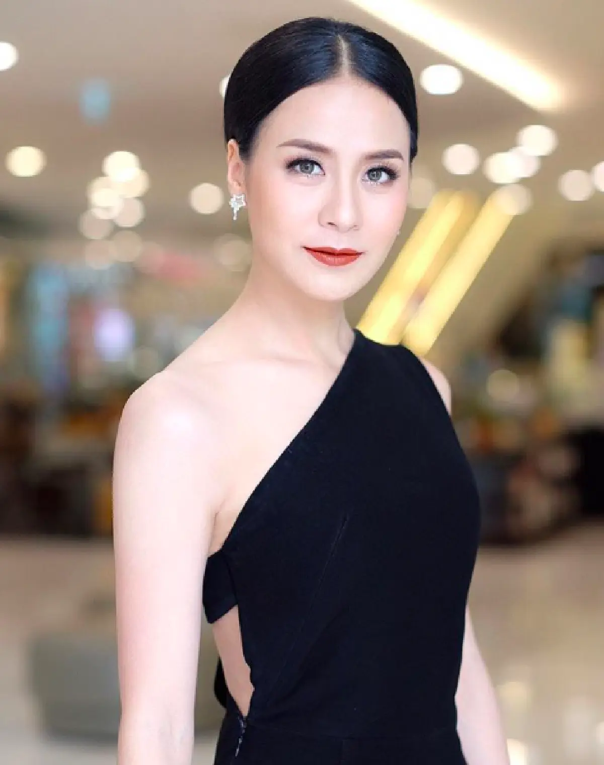 “รถเมล์” สวยไม่เปลี่ยน! อายุเพิ่มขึ้นแต่หน้ายังคงเดิม