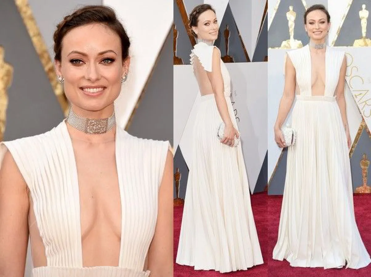 ดราม่าไม่จบ!! ชาวเน็ตจับผิดชุด “ASAVA” คล้ายแบรนด์ “VALENTINO” เกือบทุกมุม
