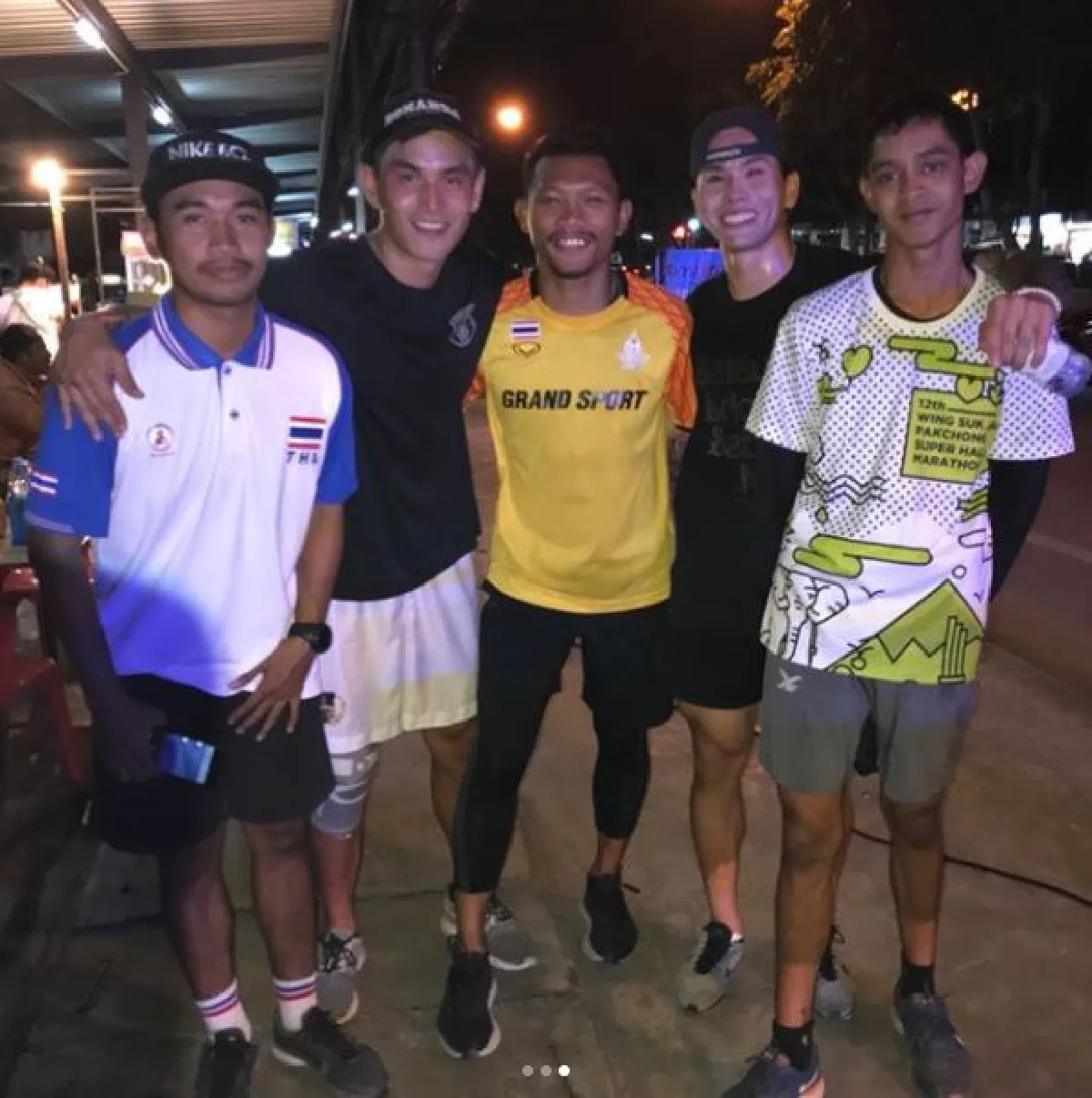ช่วยพี่ตูนอีกแรง! สงกรานต์-สมจิตร วิ่งระดมทุนที่ปากช่องได้เงิน 1.3 บาท