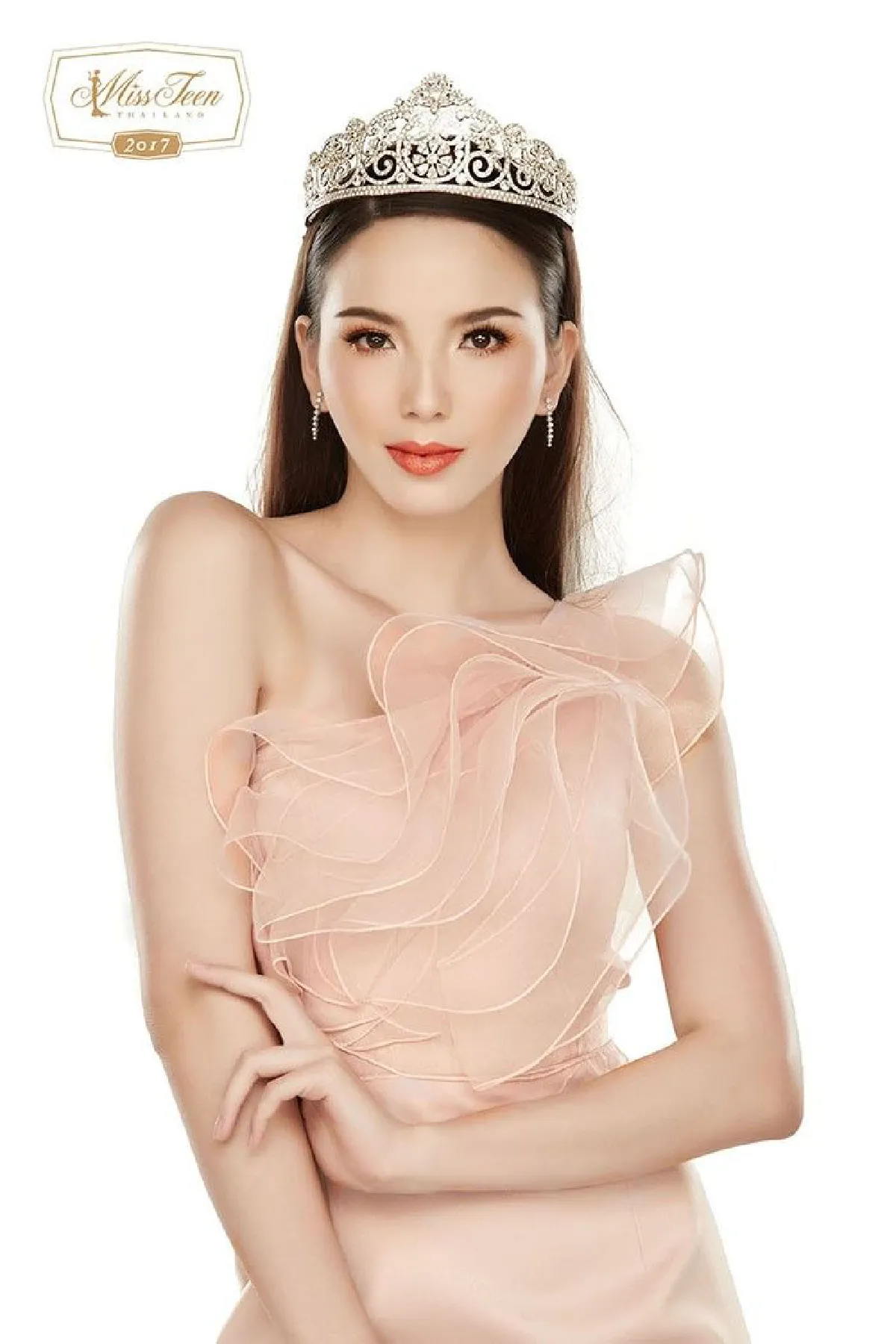 12 ลุคสวยหวานดูดี..รุ่นพี่มิสทีนไทยแลนด์ ถ่ายแฟชั่นสุดเป๊ะ