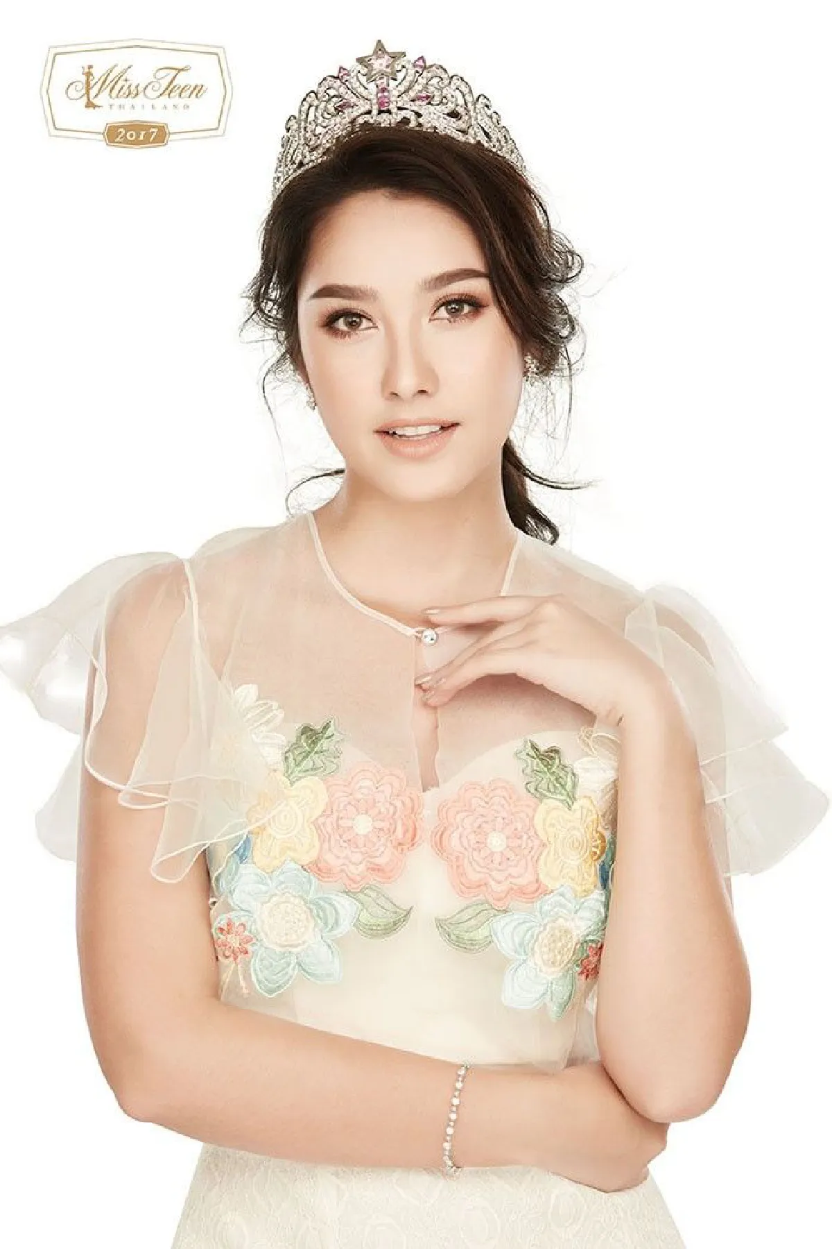 12 ลุคสวยหวานดูดี..รุ่นพี่มิสทีนไทยแลนด์ ถ่ายแฟชั่นสุดเป๊ะ