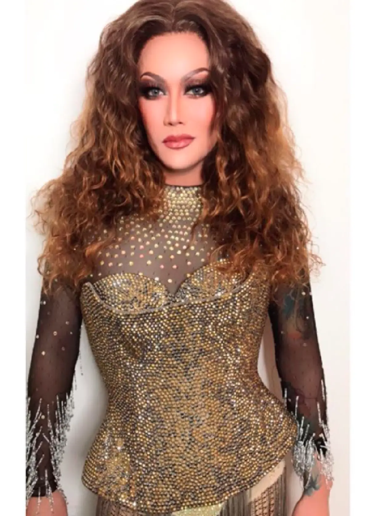 โมเมนท์ประทับใจ "อ๊อฟ ปองศักดิ์” แต่งหญิงจัดเต็ม เพื่อ “นิว-เป๊ก”