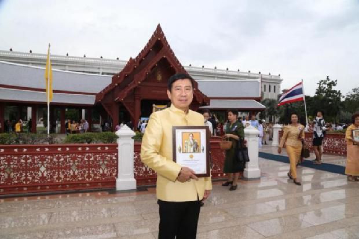 พ่อตัวอย่าง พ่อตัวอย่าง