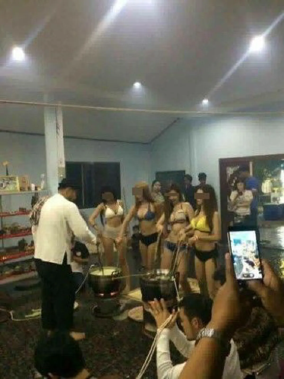 สะเทือนวงการไสยศาสตร์ "ฤาษี" จ้างโคโยตี้ใส่บิกินี่ร่วมปลุกเสกของขลัง