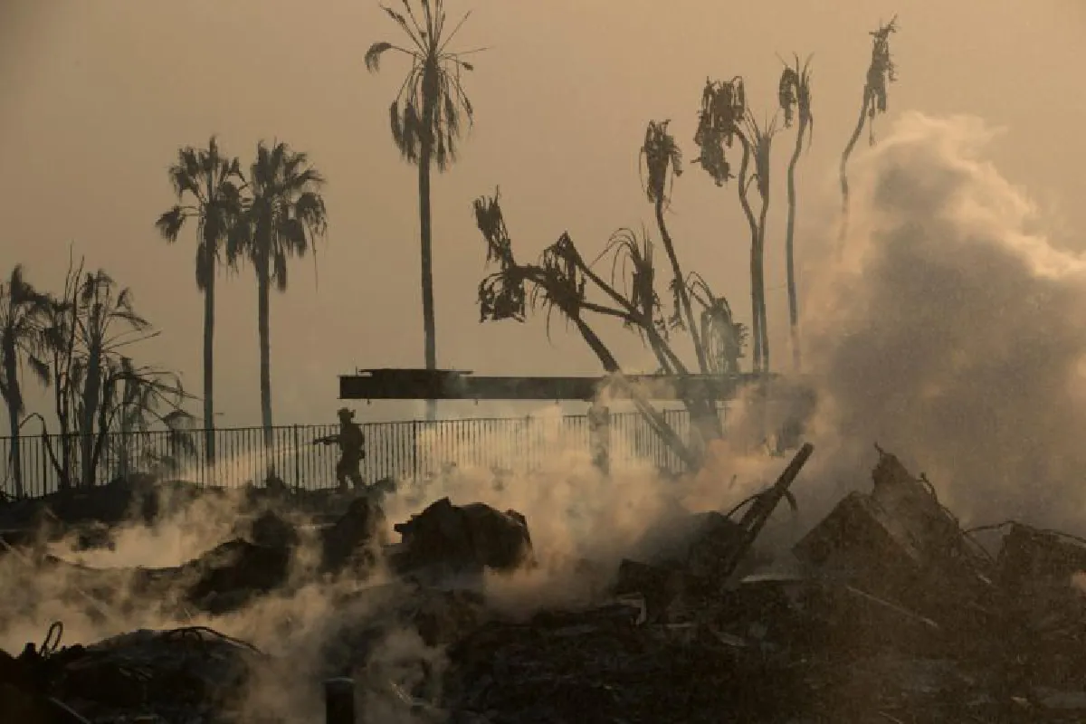 ไฟป่าทำแคลิฟอร์เนียประกาศภาวะฉุกเฉิน อพยพนับหมื่น