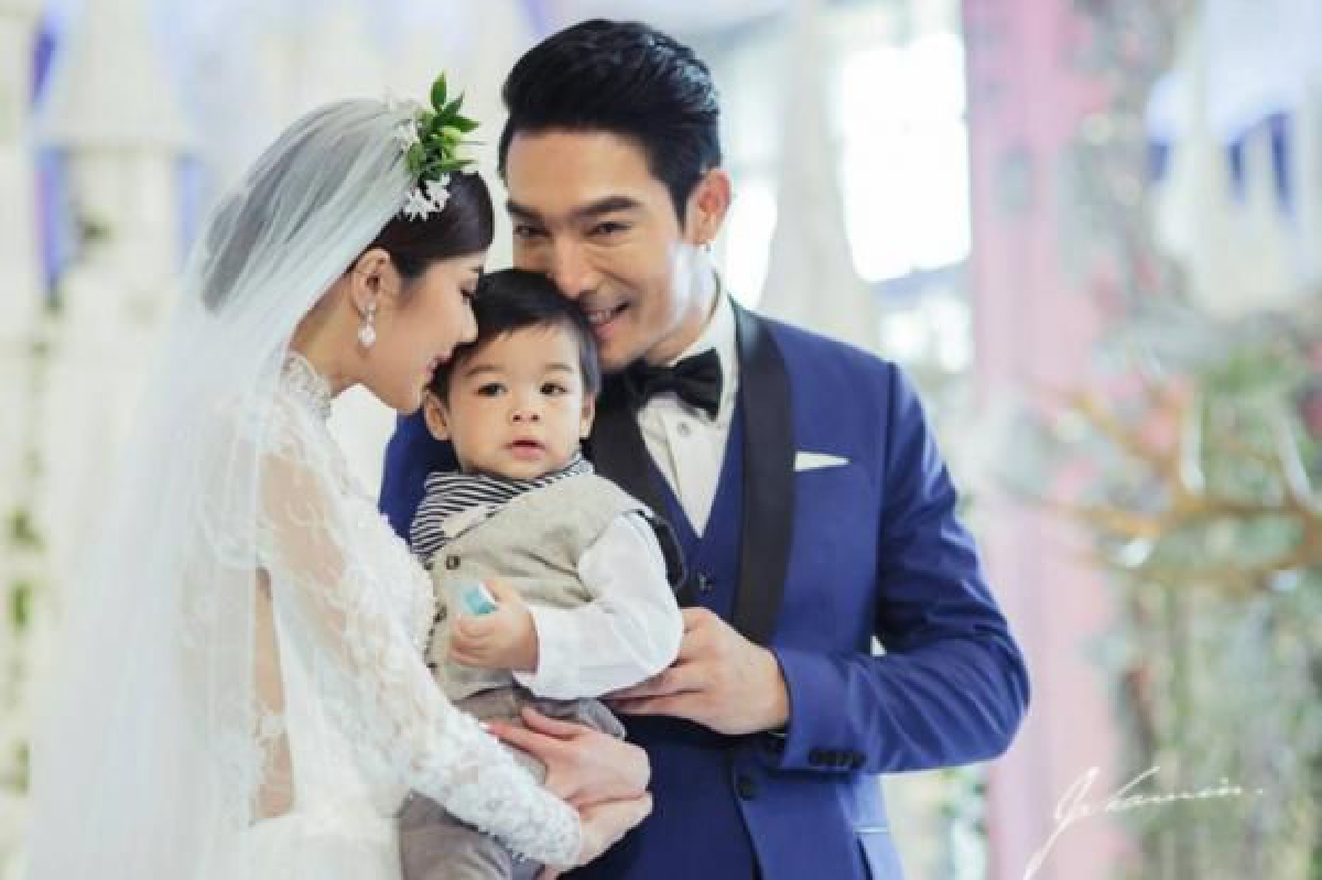 ชีวิตผมสมบูรณ์แล้ว โอ๊ต-วรวุฒิ นิยมทรัพย์ ชีวิตผมสมบูรณ์แล้ว โอ๊ต-วรวุฒิ นิยมทรัพย์
