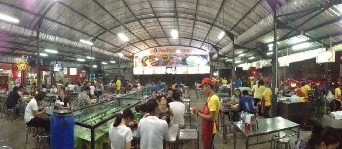 "จากนักมวยสาวสู่เจ้าของข้าวผัดปูในตำนาน" พิมพร รอดคำแหง