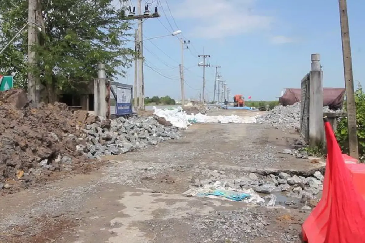 ระดมเครื่องสูบไล่น้ำท่วมรันเวย์สนามบินนครศรีฯ