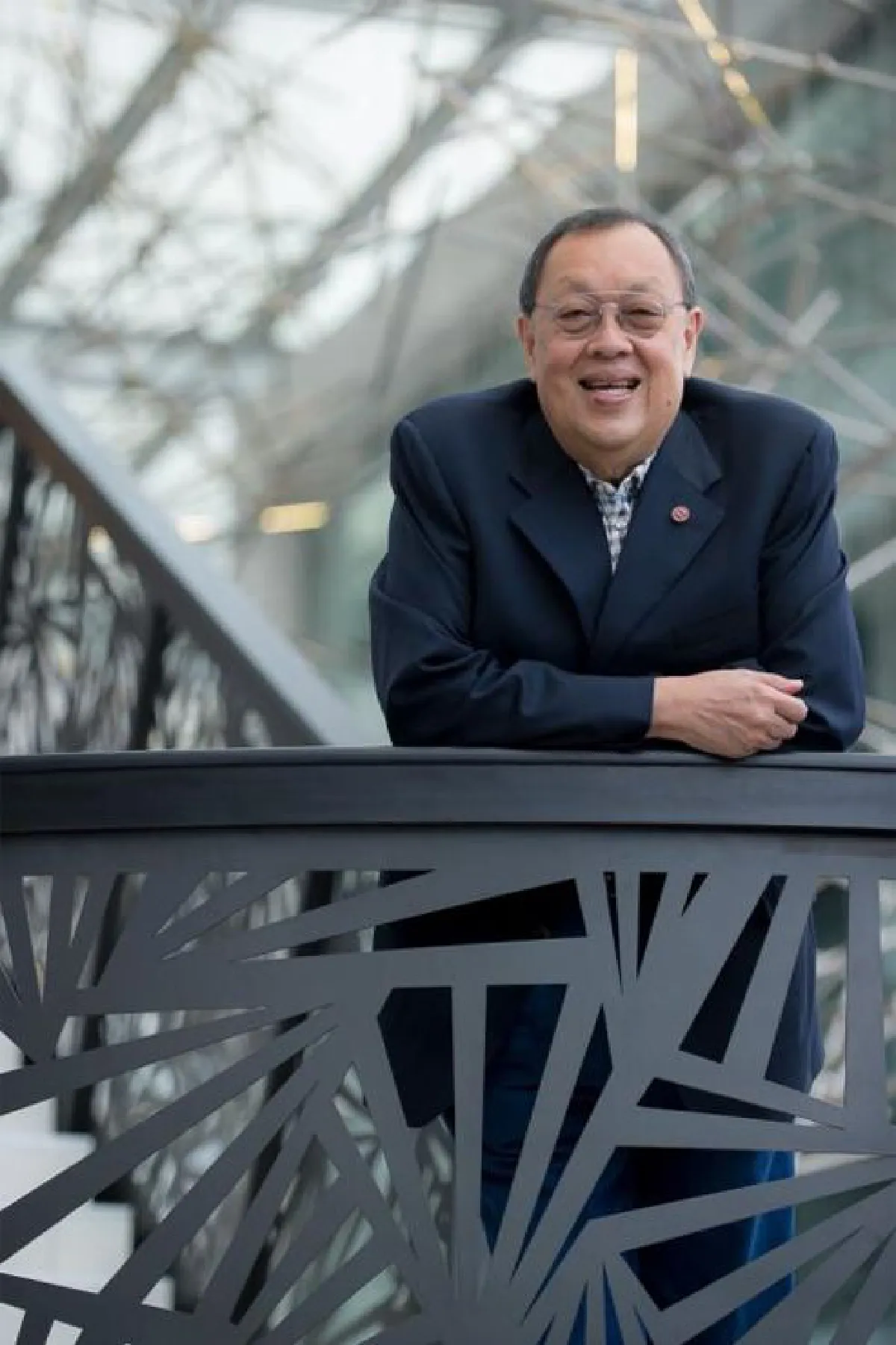 สุขใจของ ขรรค์ ประจวบเหมาะ นำแสงสว่าง & โอกาสแด่ผู้พิการทางสายตา