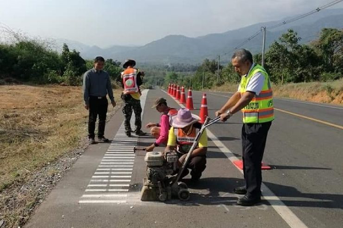 ทางหลวงชนบทเพชรบูรณ์รื้อทิ้งถนนดนตรี ทางหลวงชนบทเพชรบูรณ์รื้อทิ้งถนนดนตรี