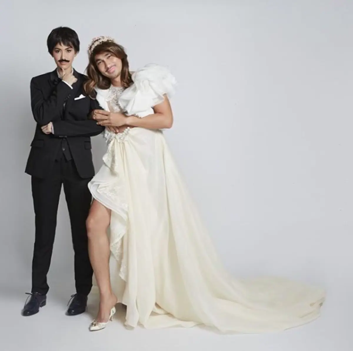 ส่องภาพพรีเวดดิ้ง "แก้ม กวินตรา” และ "หนุ่ม รชต” ในคอนเซ็ปต์เก๋ๆ