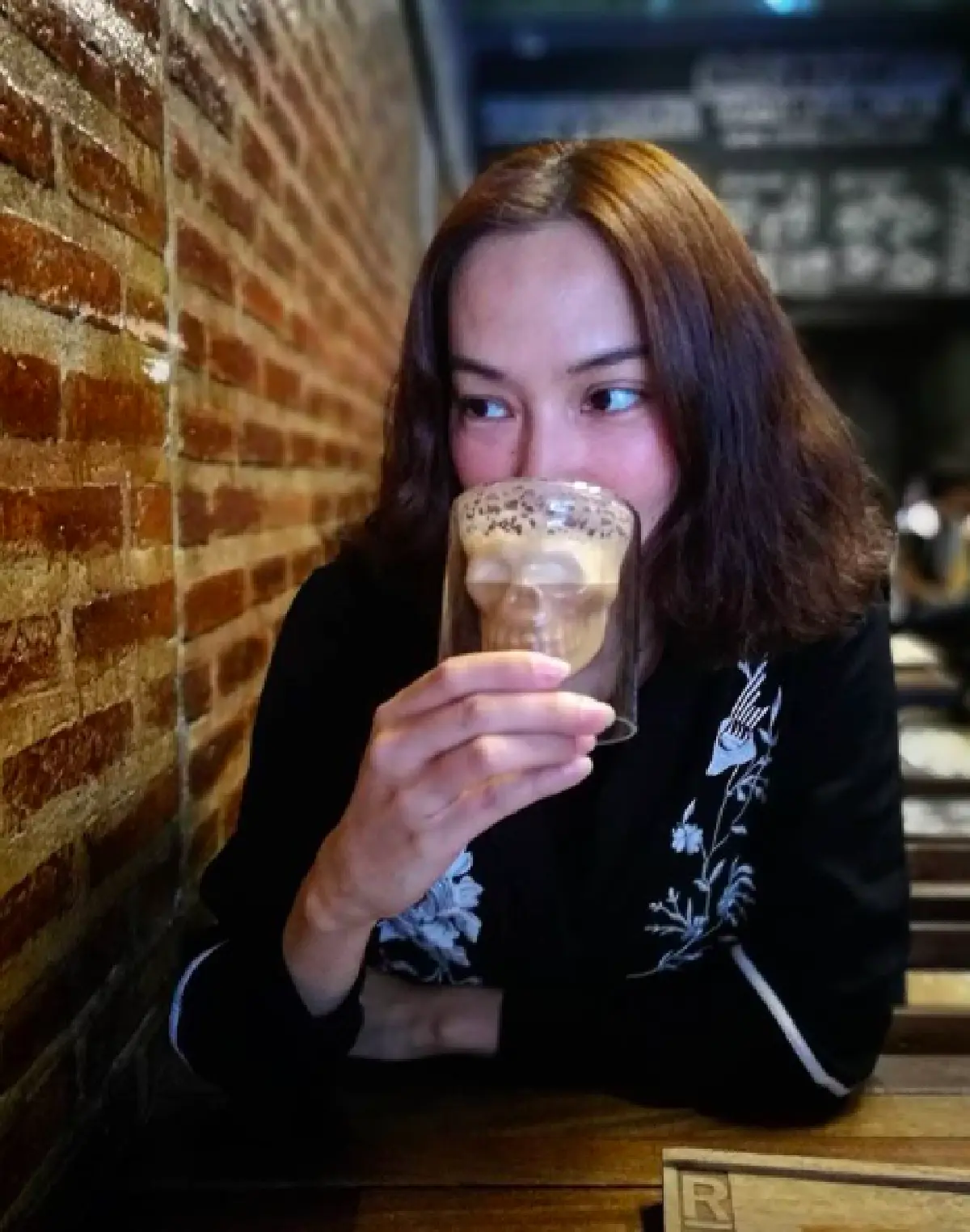 หน้าตาสวนทางกับอายุ!! “จอย” วัย 39 ปี ที่หน้ายังเด็กมาก