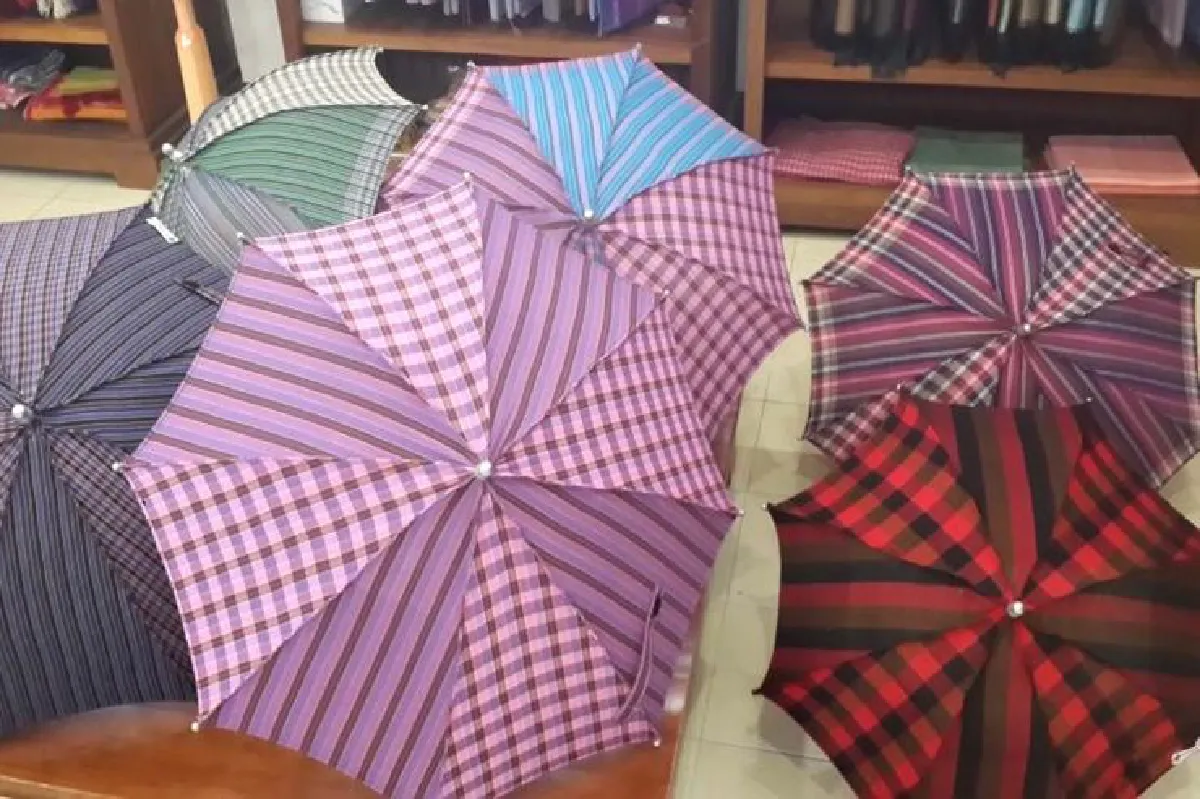 ร่มผ้าขาวม้าดังไกลถึงนอก