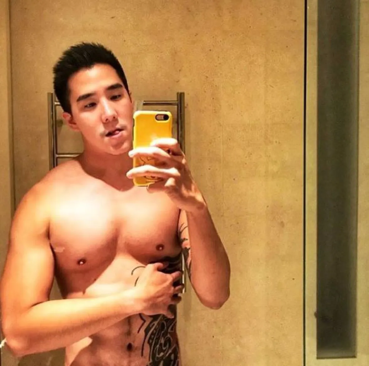 สำเร็จอีกขั้น! เขื่อน K-Otic เผยภาพในชุดครุย เรียนจบปริญญาโทที่อังกฤษ