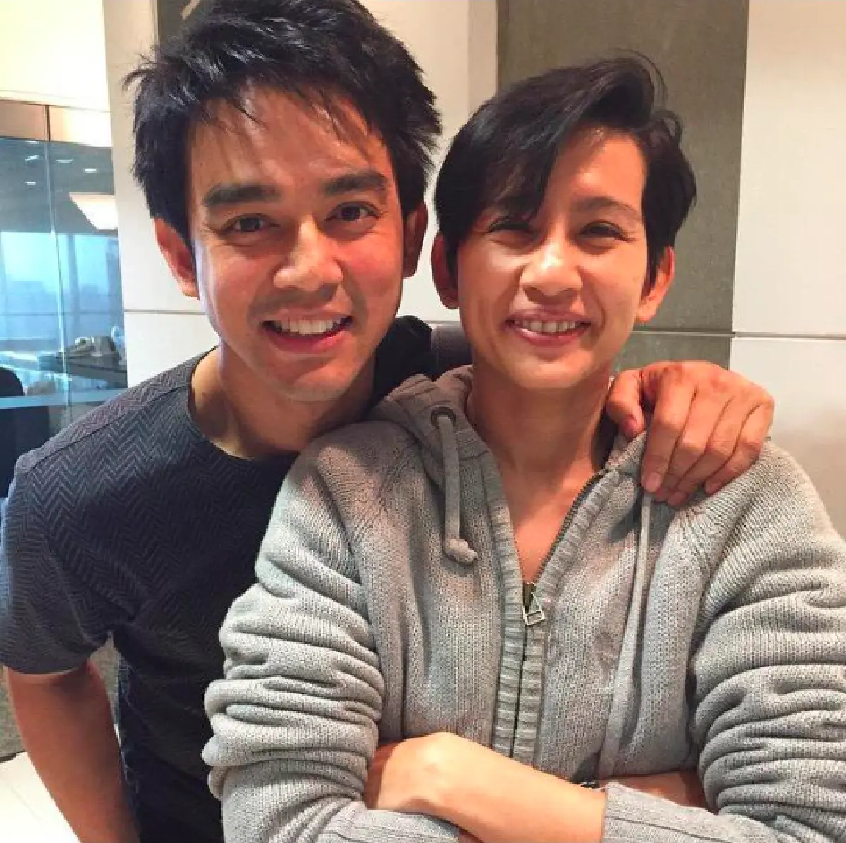 10 ภาพ คู่จิ้นออริจินอล “มอส-อ้อม” กับความผูกพันกว่า 20 ปี