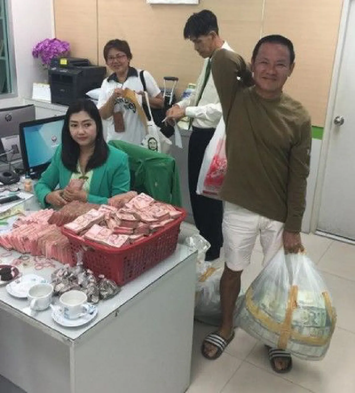 จตุรงค์ มกจ๊ก วิ่งเก็บตกให้พี่ตูนได้ยอดบริจาคกว่า 4 ล้าน