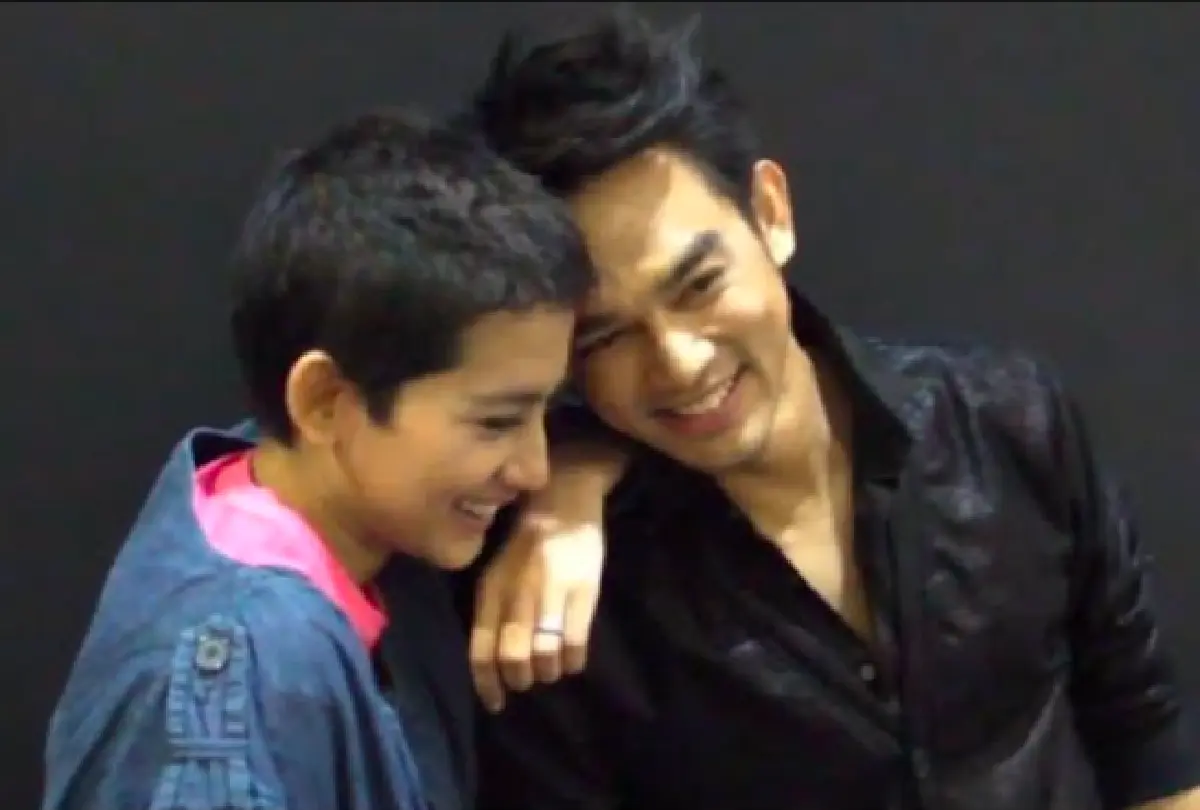 10 ภาพ คู่จิ้นออริจินอล “มอส-อ้อม” กับความผูกพันกว่า 20 ปี