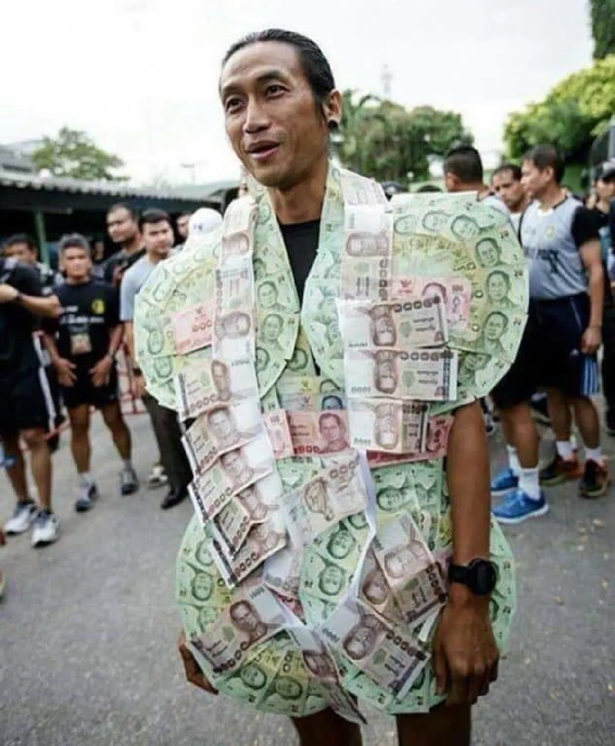 รวมของแปลกที่ “ตูน บอดี้สแลม” ได้รับระหว่างทาง