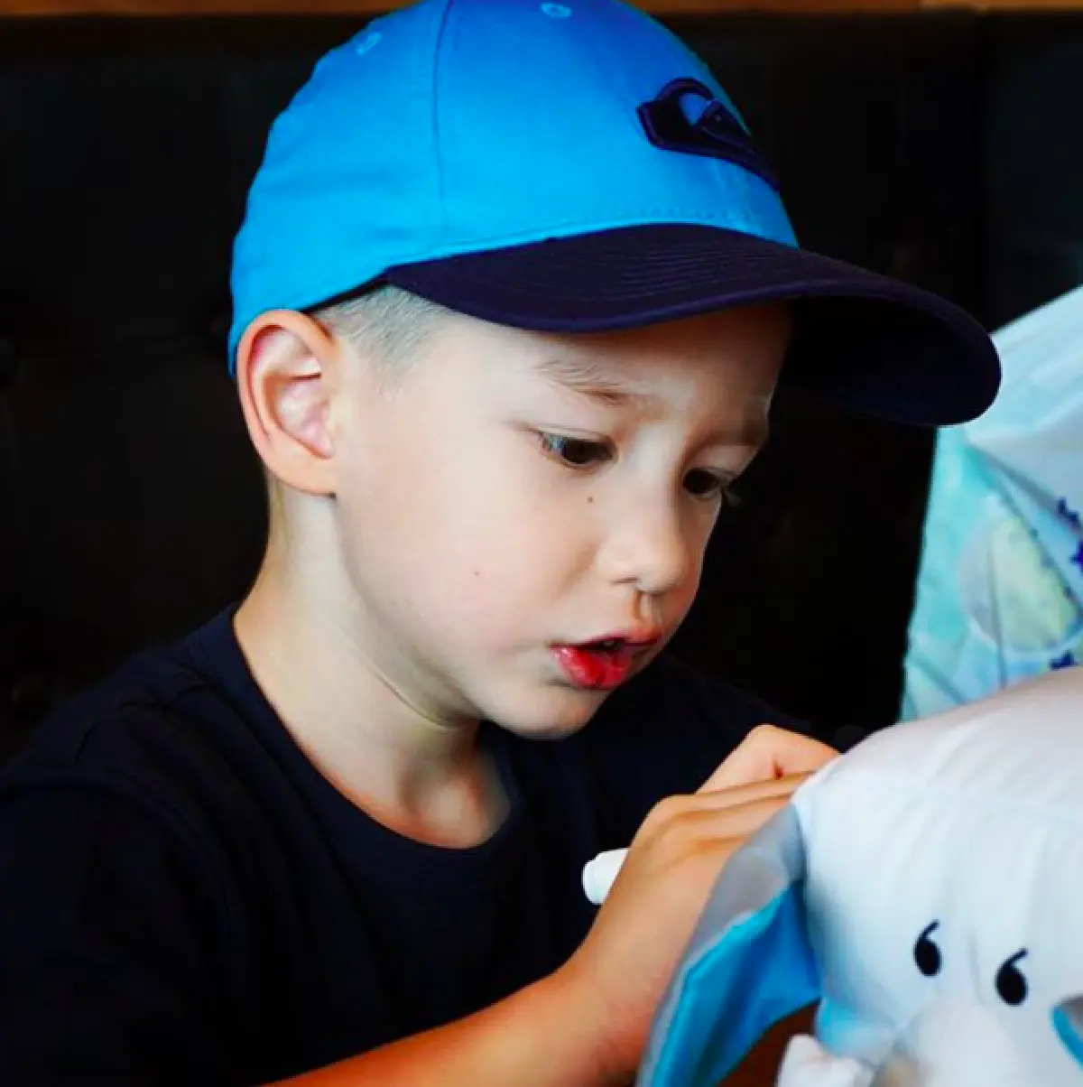 10 ภาพ “น้องวิน” ลูกชายของ "พ่อวิลลี่-แม่เยลหลี” ที่ยิ่งโตยิ่งยิ่งหล่อ