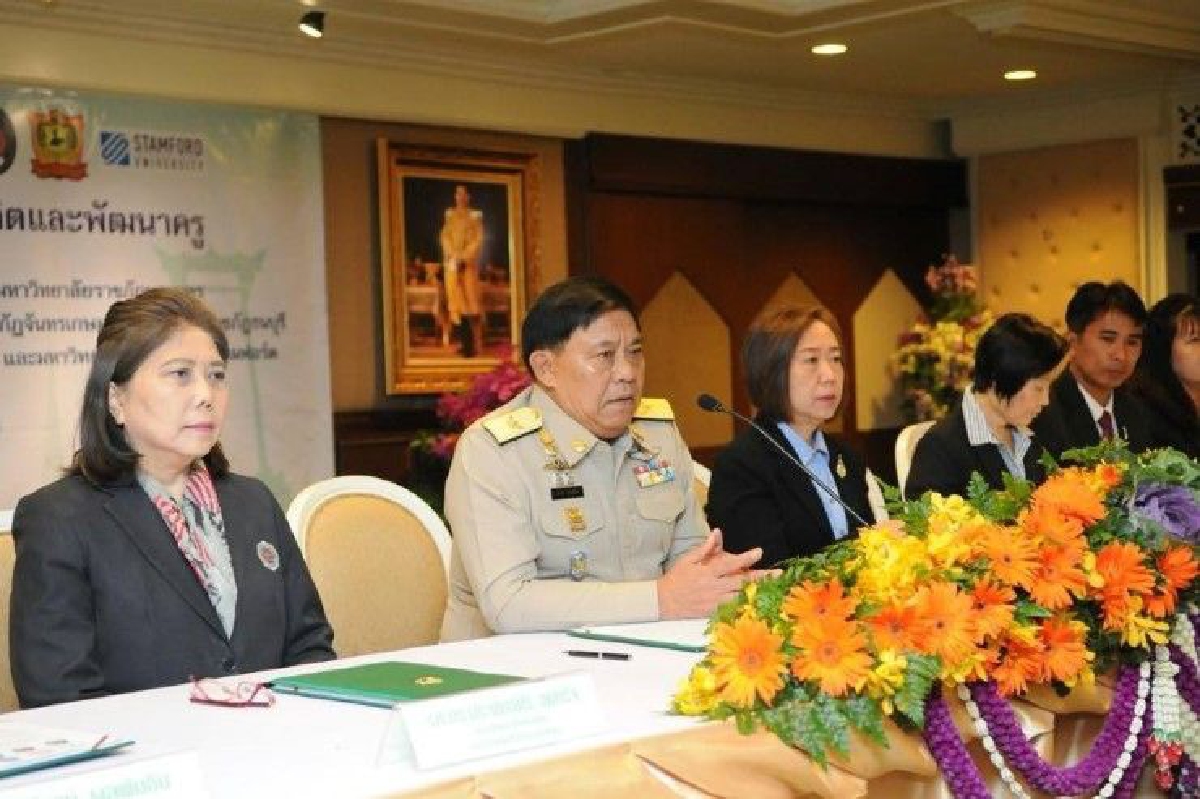 กทม.แจก500ทุนการศึกษาผลิตครูป้อนโรงเรียนในสังกัด กทม.แจก500ทุนการศึกษาผลิตครูป้อนโรงเรียนในสังกัด