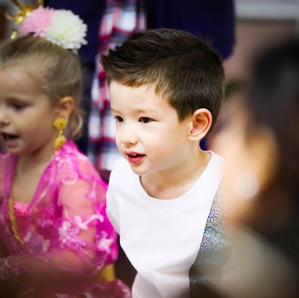 10 ภาพ “น้องวิน” ลูกชายของ "พ่อวิลลี่-แม่เยลหลี” ที่ยิ่งโตยิ่งยิ่งหล่อ
