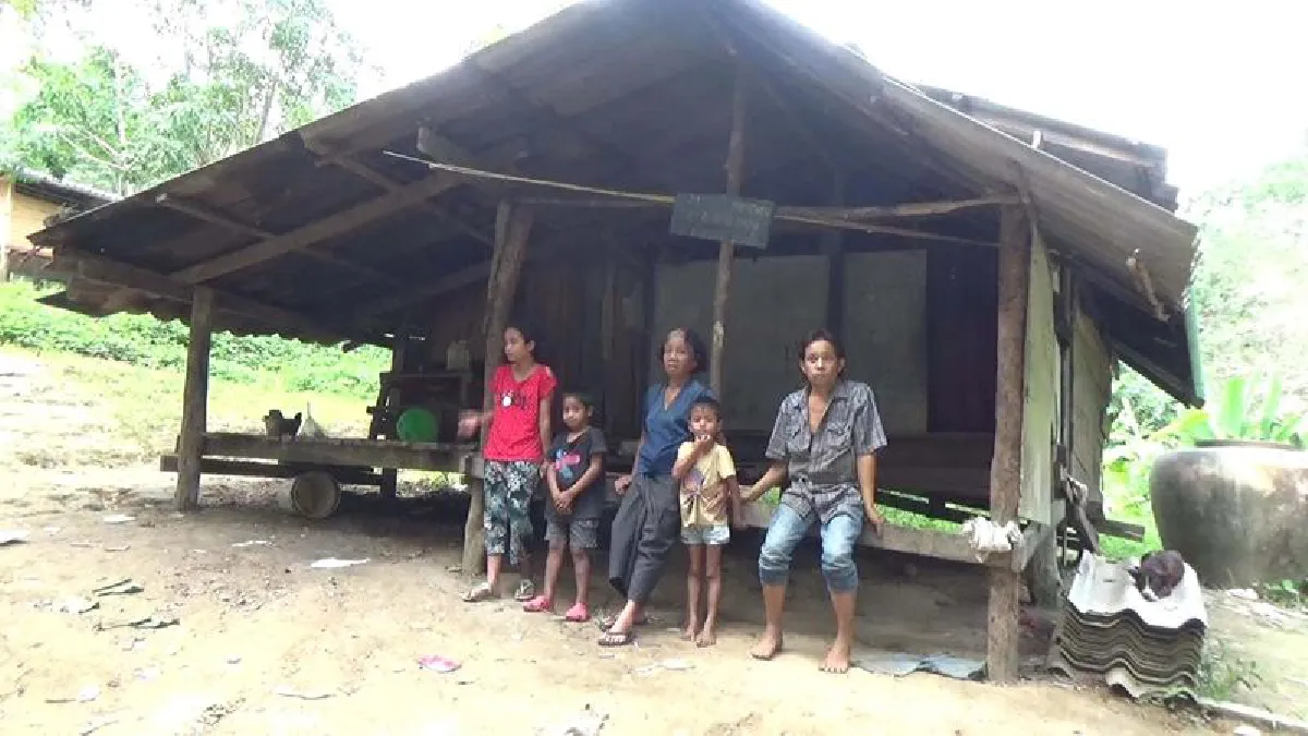 หนัก!ยายเลี้ยงหลาน5ลูกชาย1ในบ้านใกล้ผุพังซ้ำยากจน