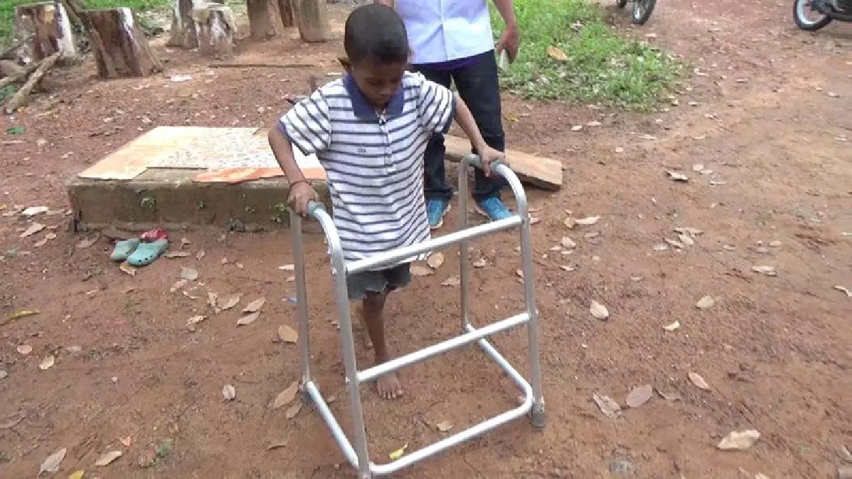 หนัก!ยายเลี้ยงหลาน5ลูกชาย1ในบ้านใกล้ผุพังซ้ำยากจน