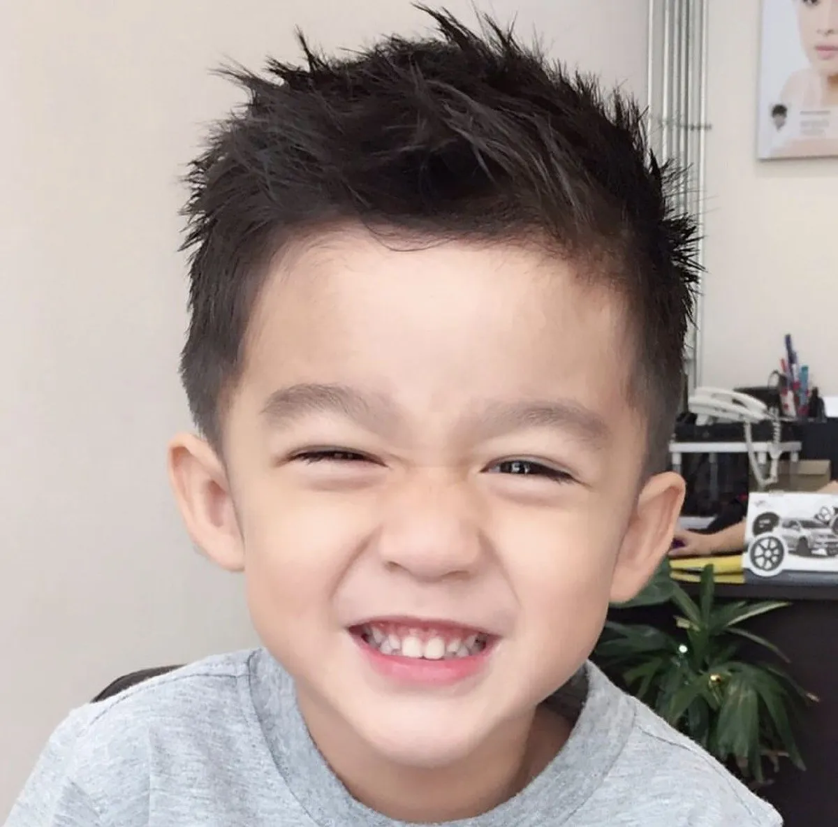 น่าเอ็นดูที่สุด! น้องณดล ลูกชายแม่กบ นับวันยิ่งฉายแววความหล่อ