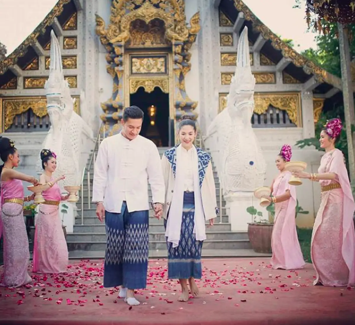 คู่รักมาราธอน “เอิร์ธ-แอ้ม” ฤกษ์ดีเข้าพิธีแต่งงานแบบประเพณีไทย