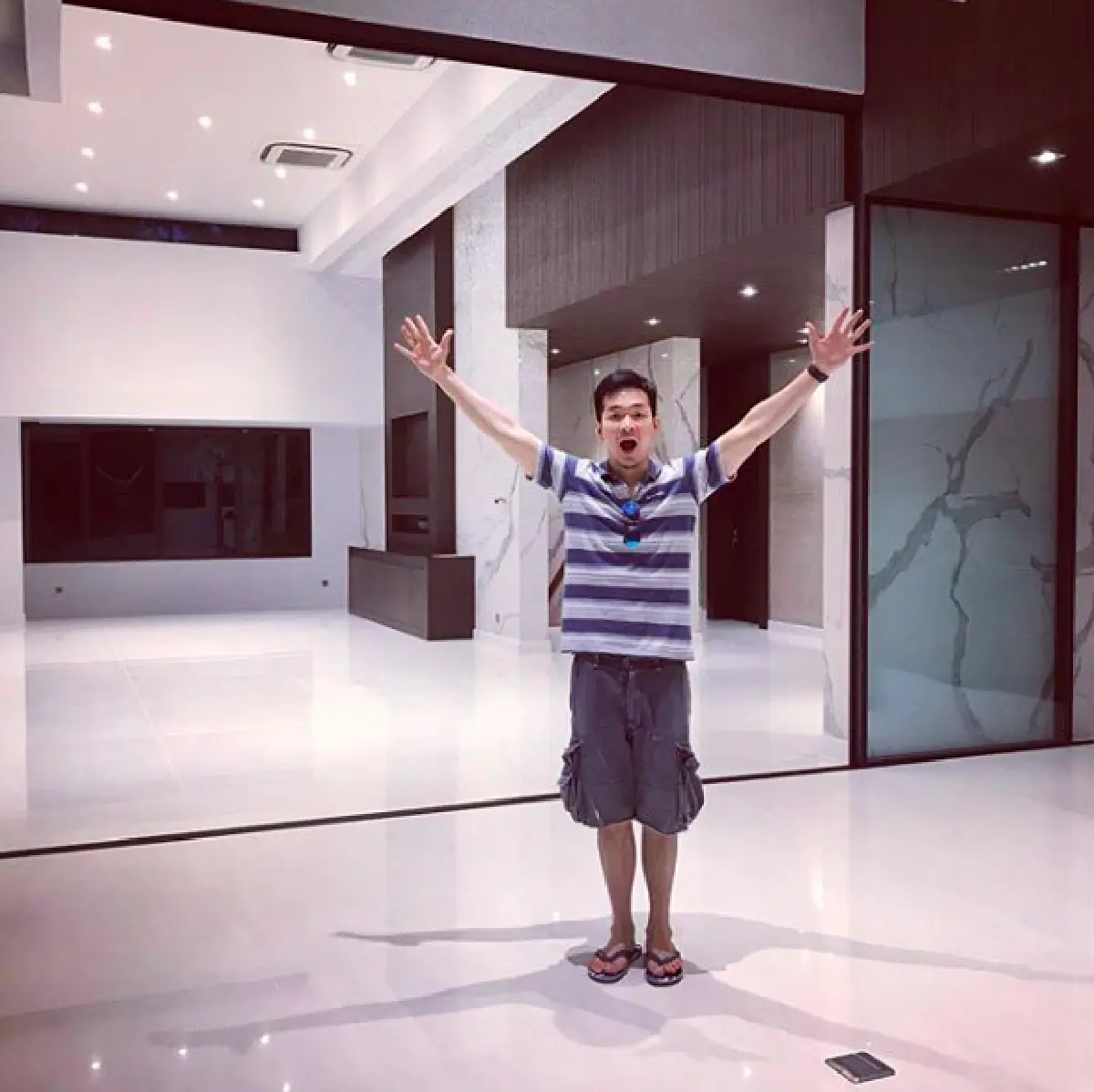 ส่องบ้านสุดหรูของ “พอล ภัทรพล” ริมทะเลสาบกับทำเลในฝัน