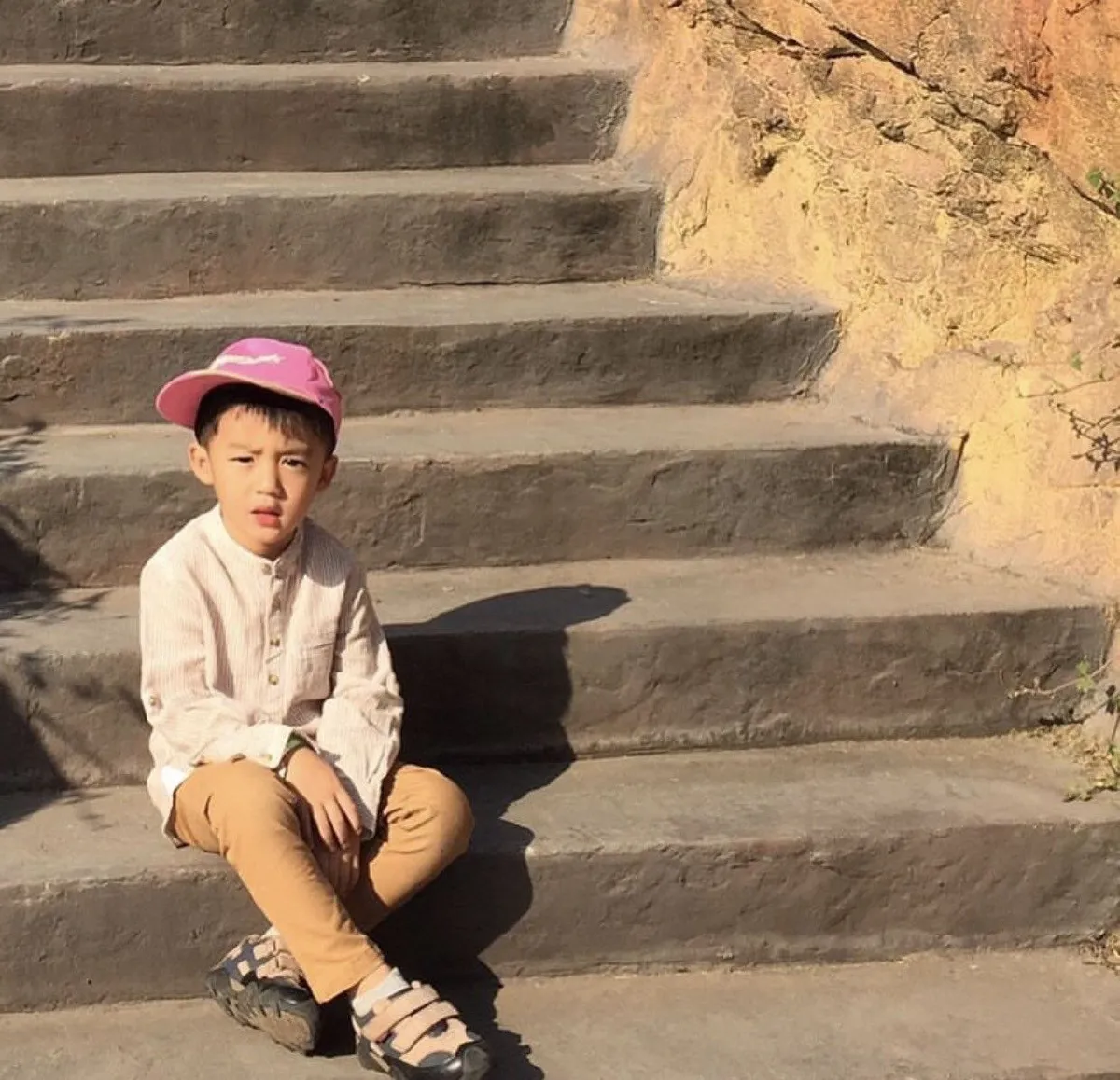 น่าเอ็นดูที่สุด! น้องณดล ลูกชายแม่กบ นับวันยิ่งฉายแววความหล่อ