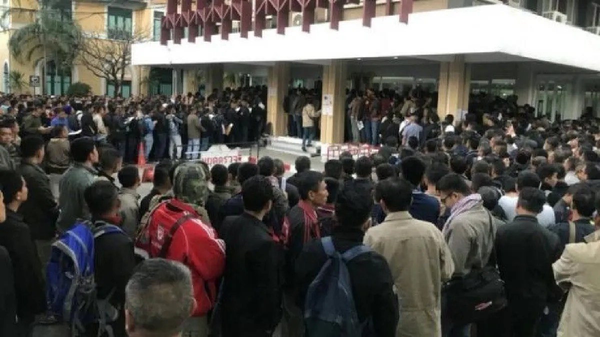 "ตลกและเจ็บปวด"เสียงจากตร.ชั้นผู้น้อย ในวันรอคิวรับปืนกระบอกแรกในชีวิต