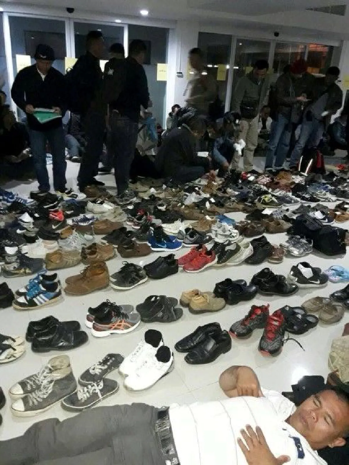 "ตลกและเจ็บปวด"เสียงจากตร.ชั้นผู้น้อย ในวันรอคิวรับปืนกระบอกแรกในชีวิต