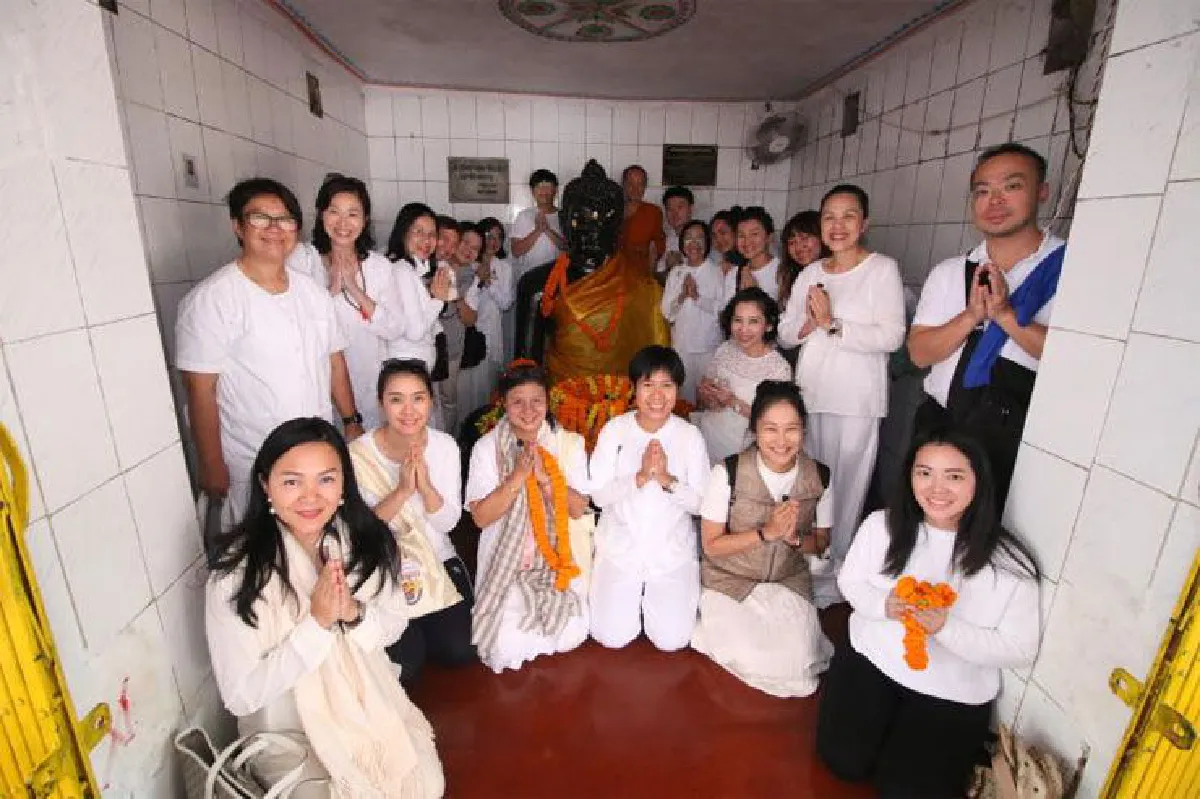 บวชถวายพระสังฆราช ตามรอยบาทพระศาสดา (2)