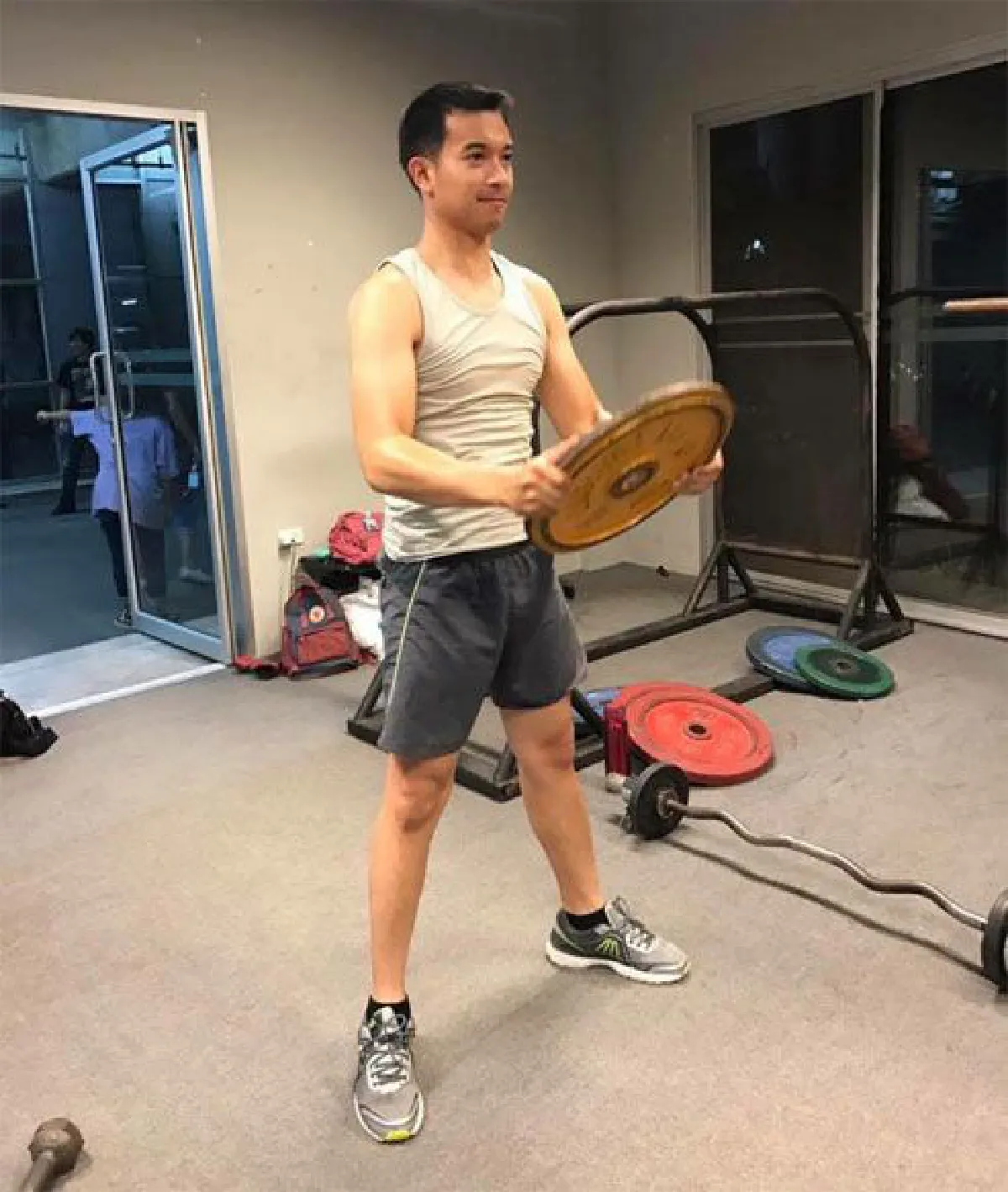 ธนกฤต ชูเชิด สร้างความฟิต-เฟิร์มด้วยกีฬา