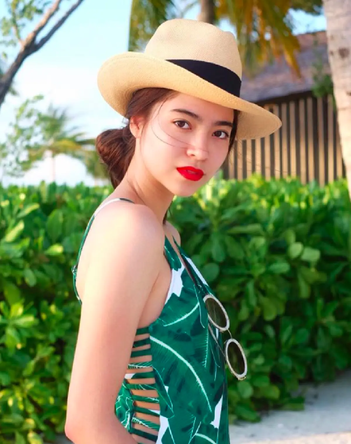 หน้าตาดีทั้งบ้าน 10 ภาพ “มารีน่า” สวยไม่แพ้พี่สาว “มาร์กี้”