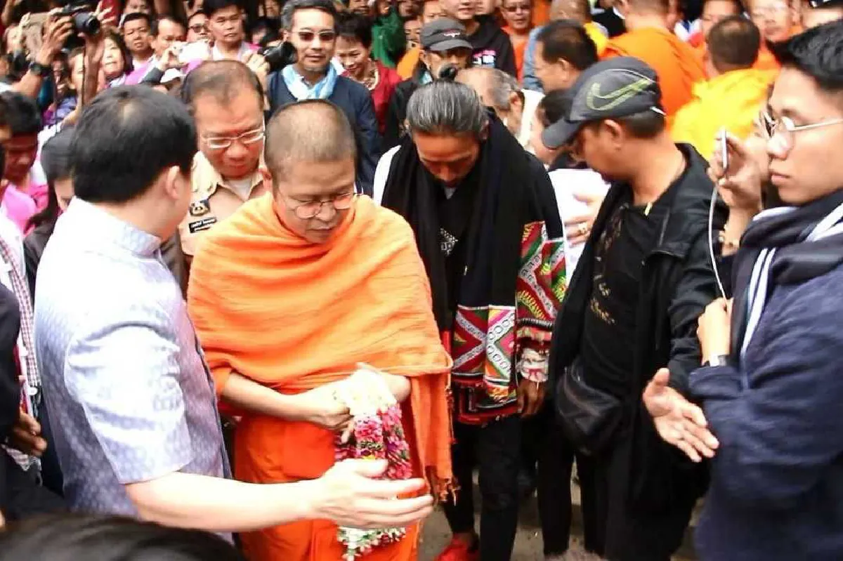 บายศรีสู่ขวัญ "ตูน-ก้อย" สุดอบอุ่น ยอดบริจาค "ก้าว" พุ่งต่อทะลุ1,200ล้าน