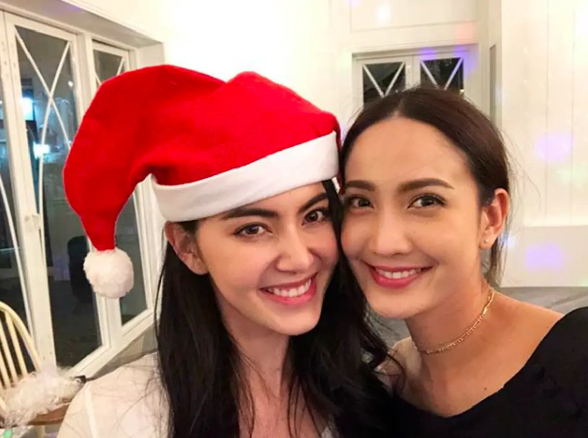 “ใหม่” เปิดบ้านฉลองเทศกาลวันคริสต์มาส “มิ้นต์-แต้ว” พาหวานใจร่วมแจมร่วมแจม