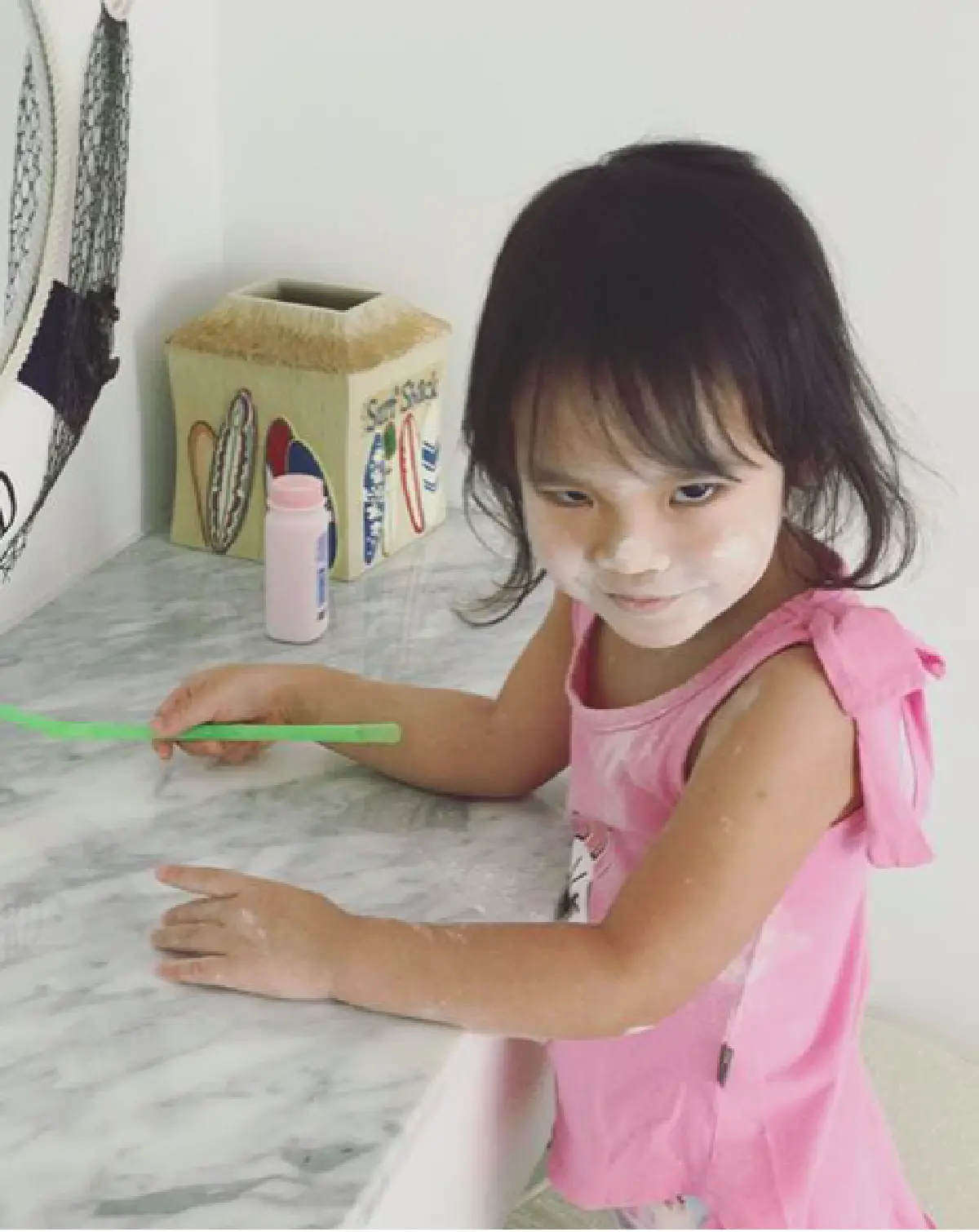 โมเมนต์น่ารัก เมื่อ “แอฟ” เผลอปล่อย "น้องปีใหม่” ไว้คนเดียว