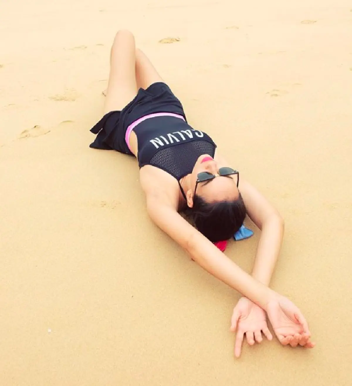 ส่องภาพสุดแซ่บ "สา มาริสา” เที่ยวทะเลพักผ่อน