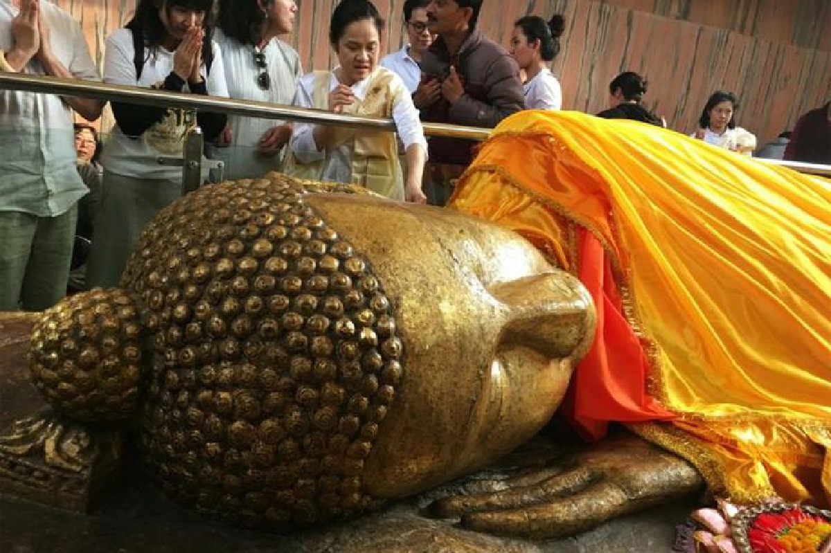 บวชถวายพระสังฆราช ตามรอยบาทพระศาสดา (3) บวชถวายพระสังฆราช ตามรอยบาทพระศาสดา (3)